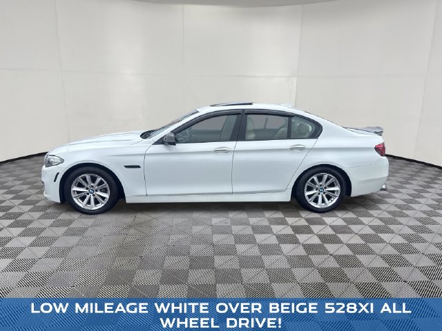 2014 BMW 5 Series view 3