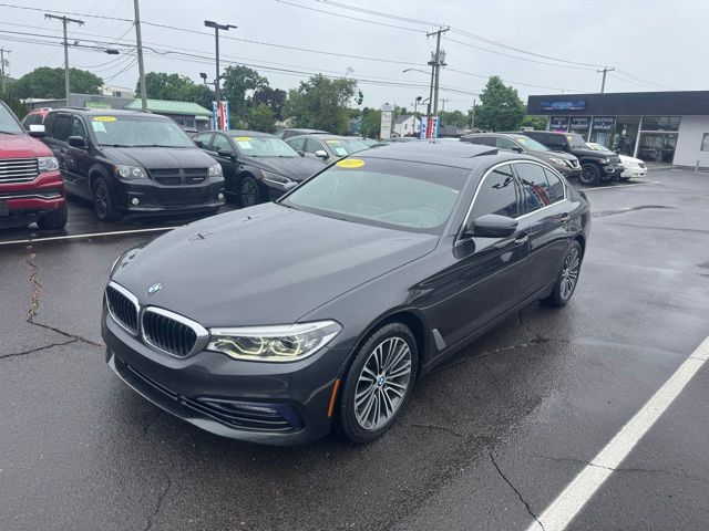 2017 BMW 5 Series 540i xDrive Sedan's photo
