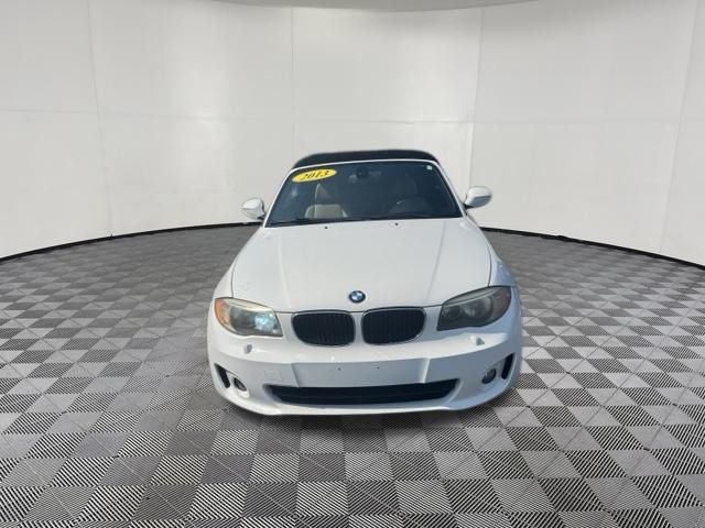 2013 BMW 1 Series view 2