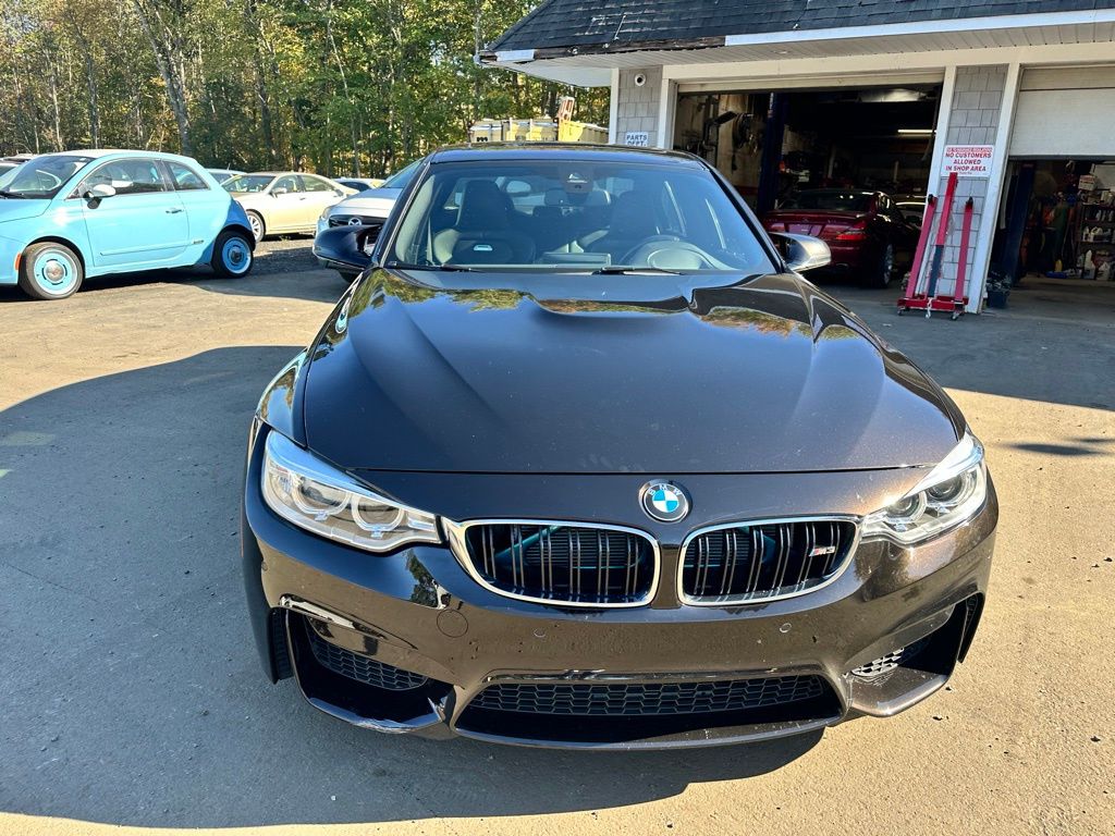 2015 BMW M3 view 3