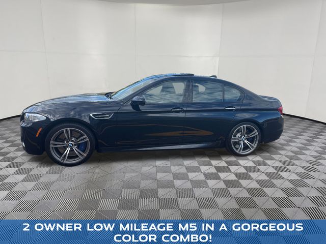 2013 BMW M5 view 2