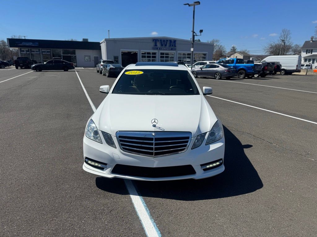 2013 Mercedes-Benz E-Class view 2