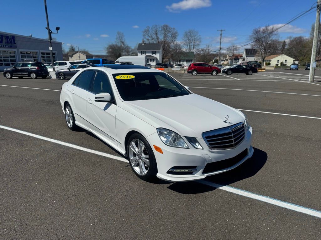 2013 Mercedes-Benz E-Class view 3
