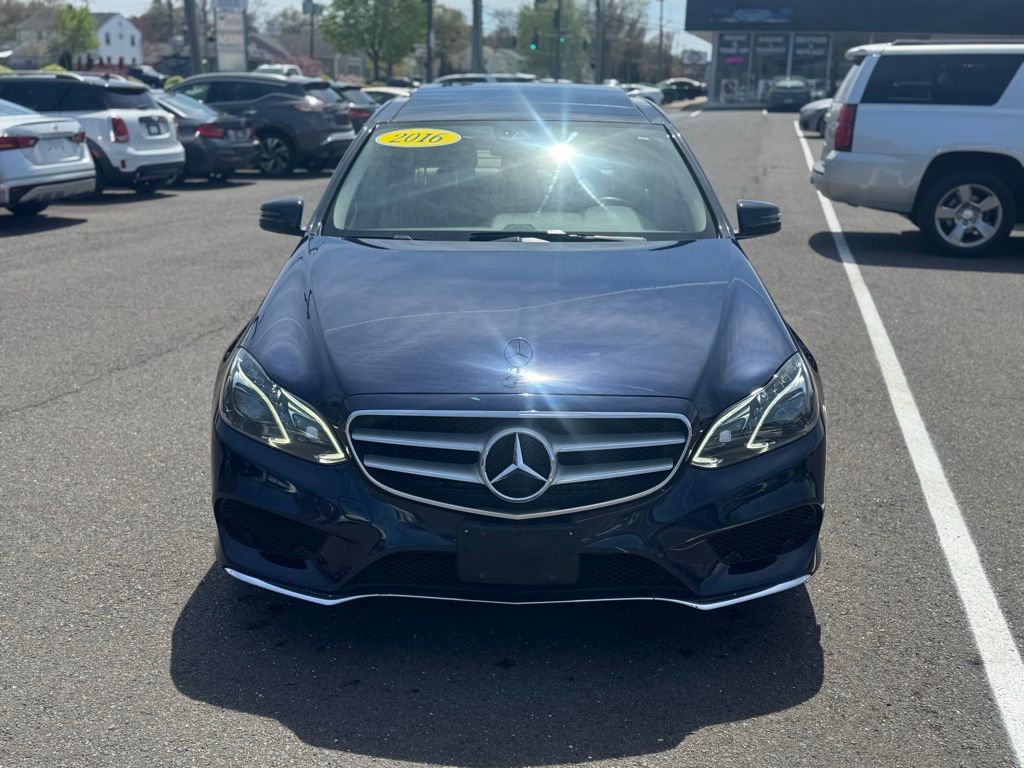 2016 Mercedes-Benz E-Class view 2