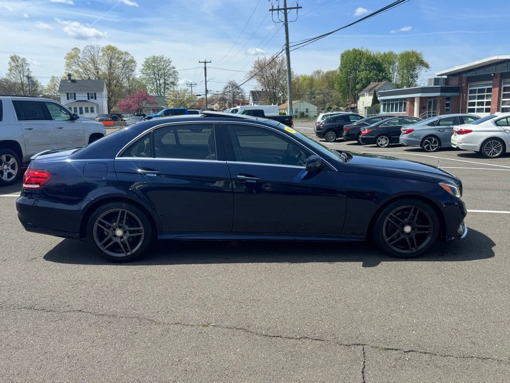 2016 Mercedes-Benz E-Class view 4