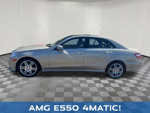 2010 Mercedes-Benz E-Class view 3