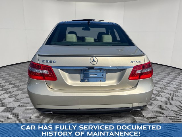 2010 Mercedes-Benz E-Class view 5
