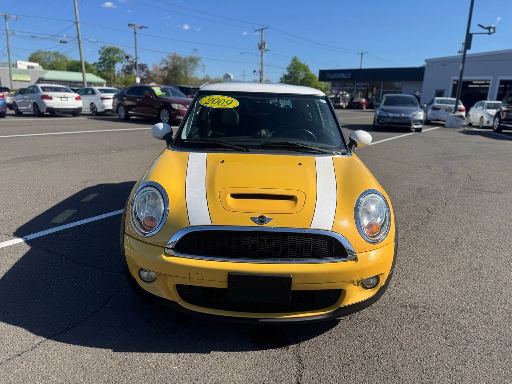 2009 MINI Cooper S view 2