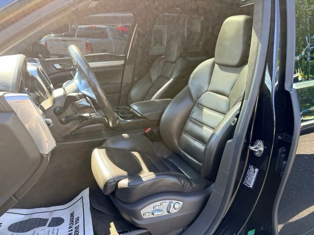 2015 Porsche Cayenne Turbo - Photo 15