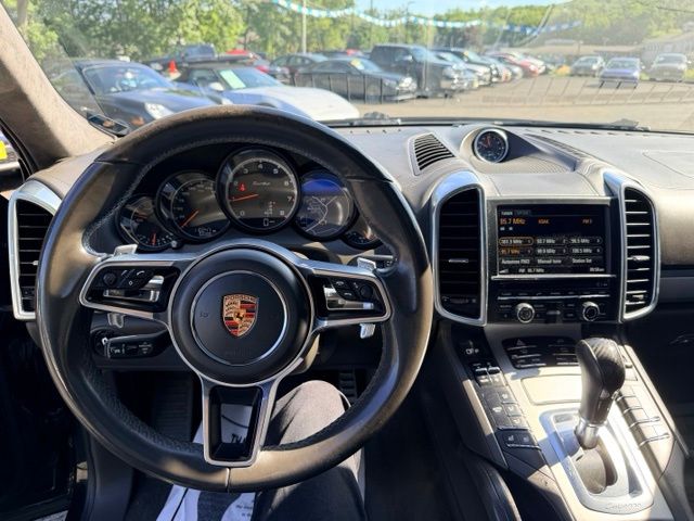 2015 Porsche Cayenne Turbo - Photo 16