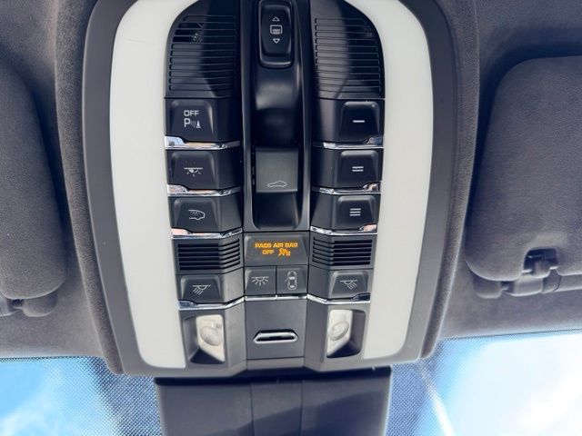 2015 Porsche Cayenne Turbo - Photo 23