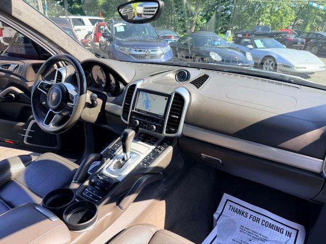 2015 Porsche Cayenne Turbo - Photo 26
