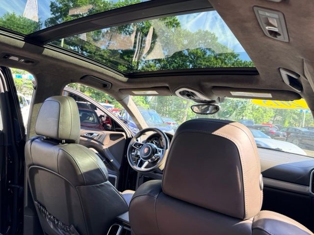 2015 Porsche Cayenne Turbo - Photo 29