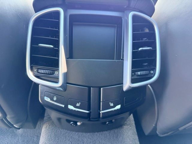 2015 Porsche Cayenne Turbo - Photo 32