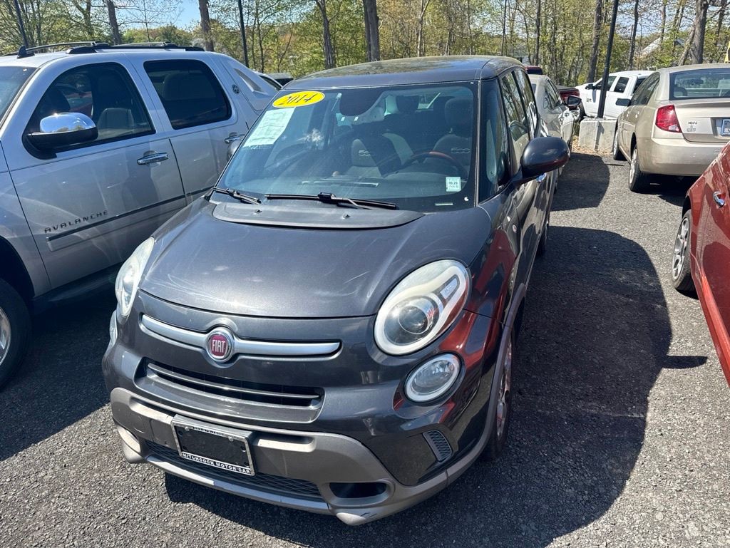 2014 Fiat 500L view 2