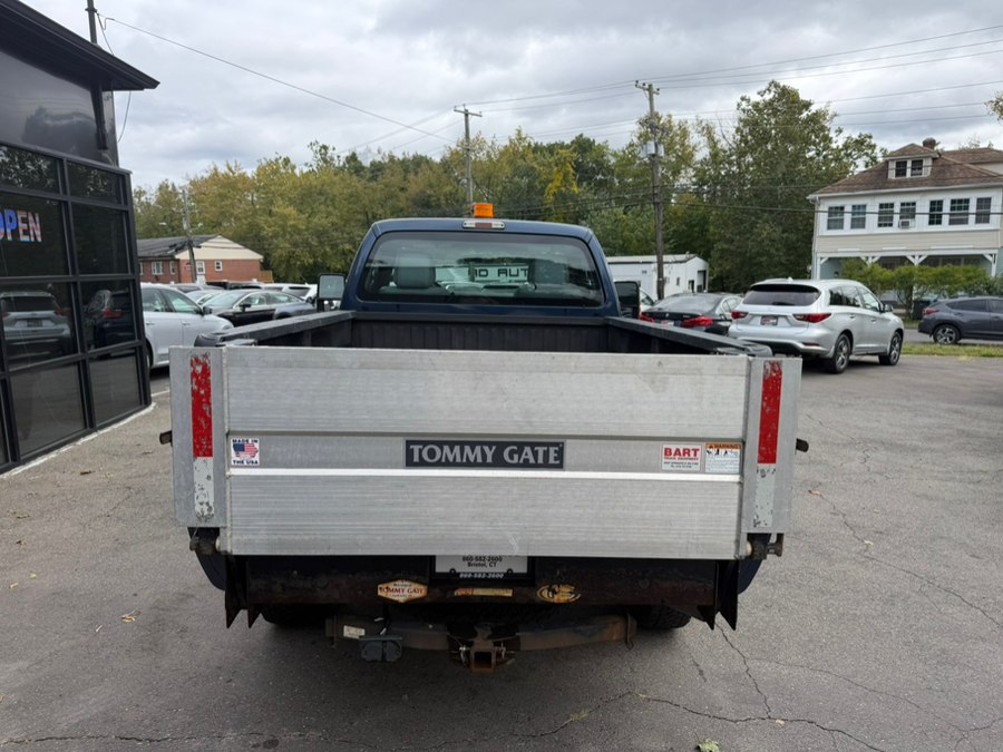 2016 Ford Super Duty F-250 SRW view 5
