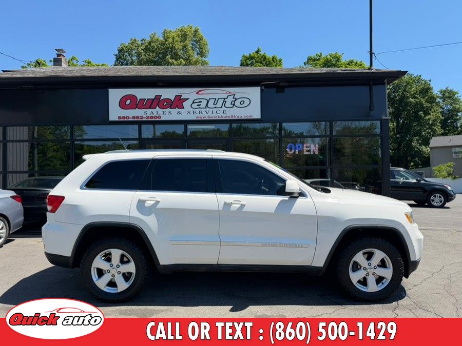 2011 Jeep Grand Cherokee view 3