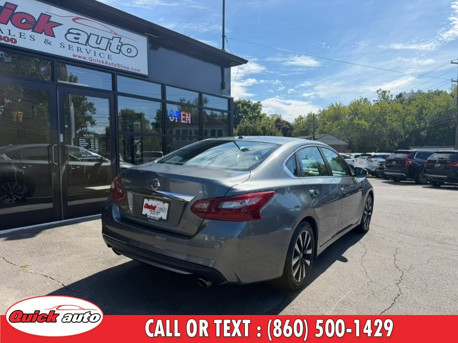 2018 Nissan Altima view 4