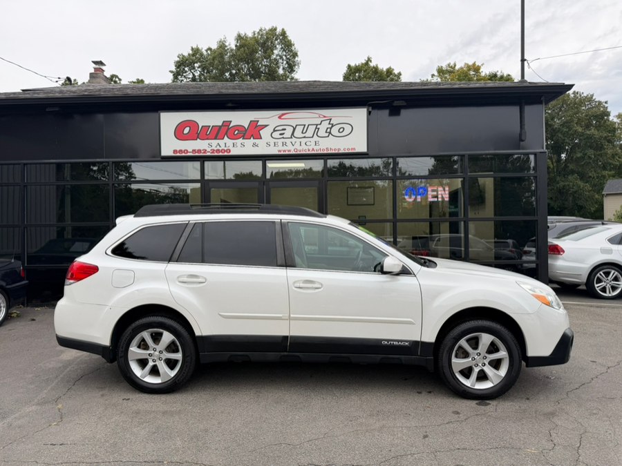 2013 Subaru Outback view 3