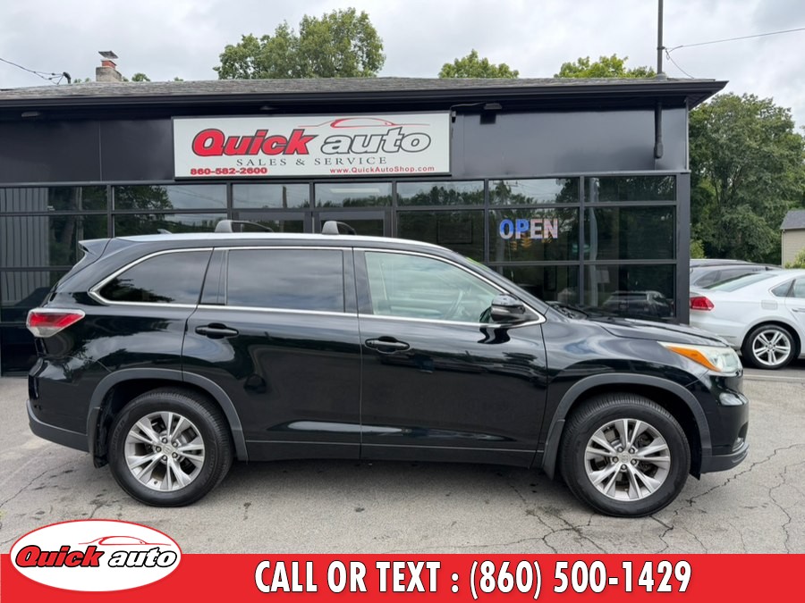 2015 Toyota Highlander view 3