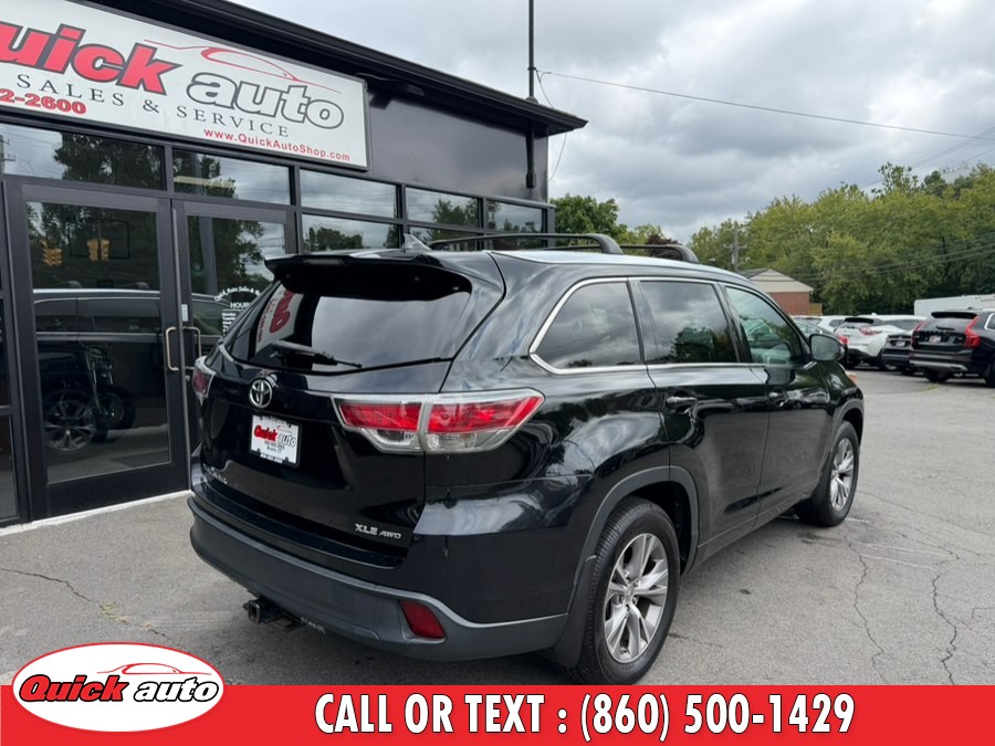2015 Toyota Highlander view 4