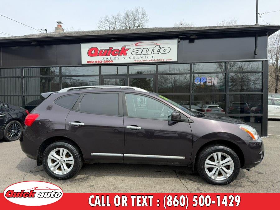2012 Nissan Rogue view 3