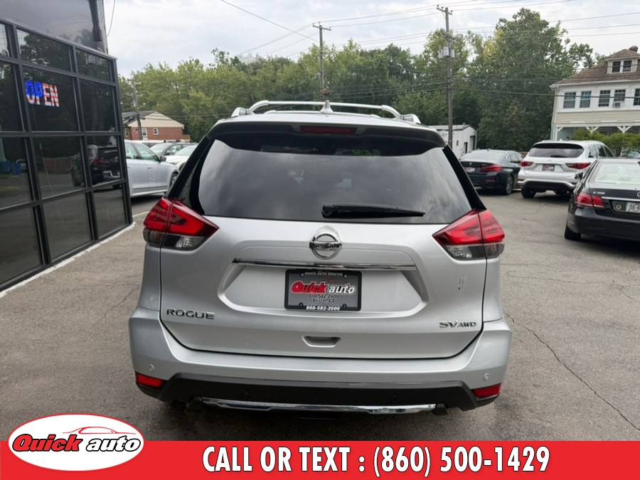 2020 Nissan Rogue view 5