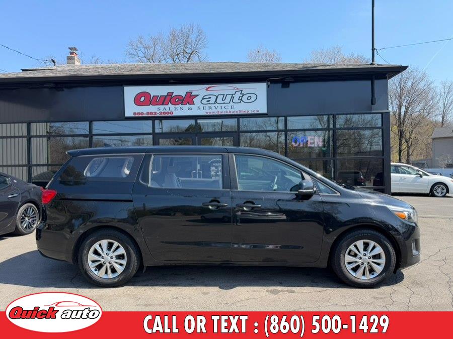 2017 Kia Sedona view 3