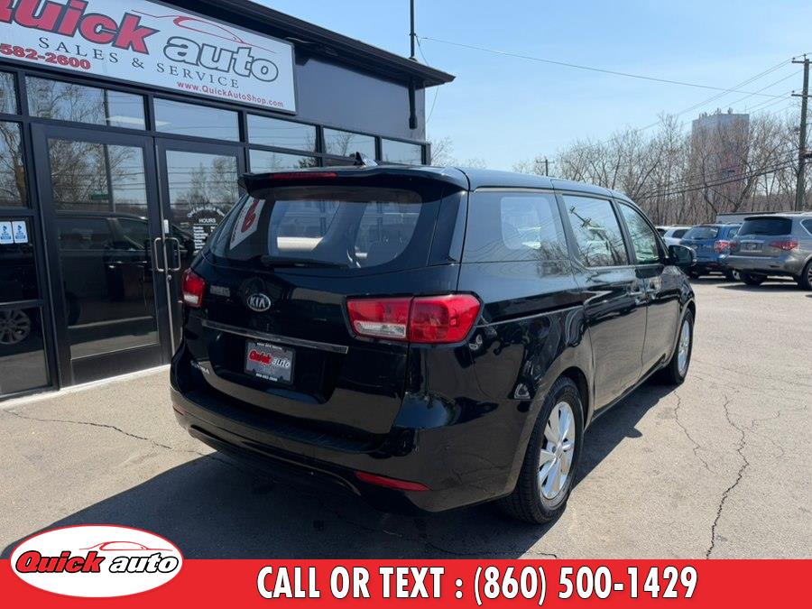 2017 Kia Sedona view 4