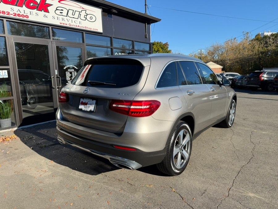 2019 Mercedes-Benz GLC view 4
