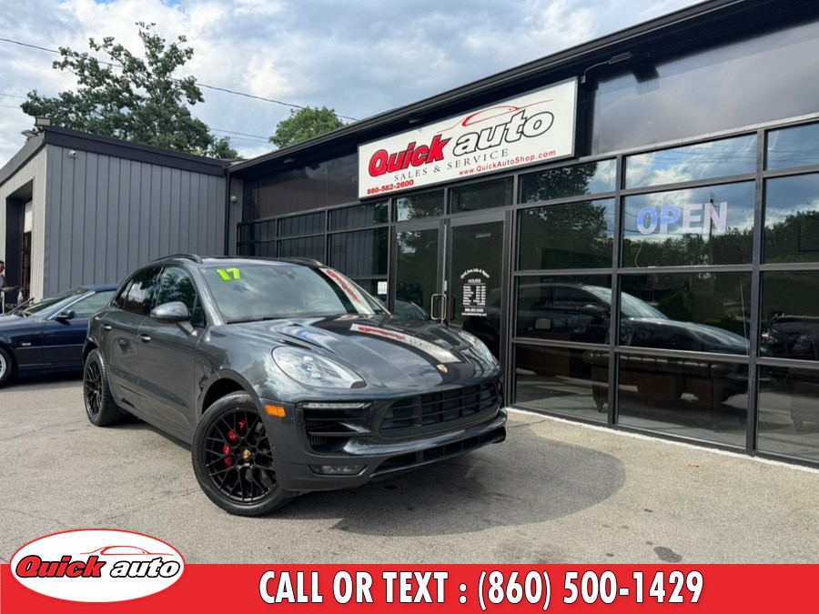 2017 Porsche Macan view 2