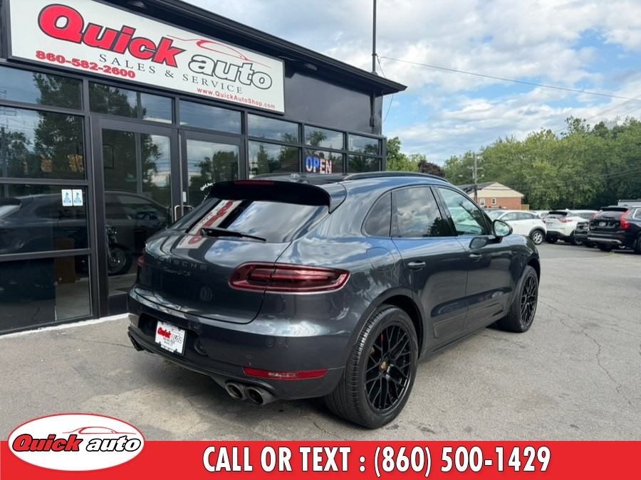2017 Porsche Macan view 4