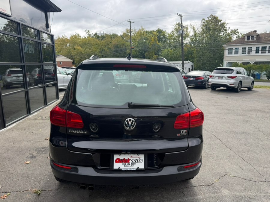 2017 Volkswagen Tiguan view 5