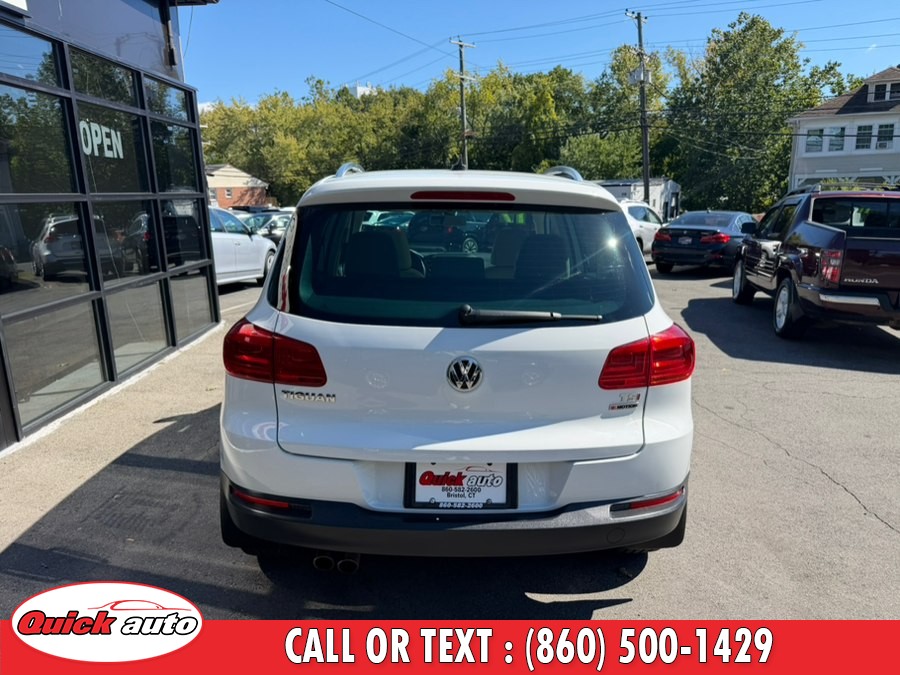 2017 Volkswagen Tiguan view 5