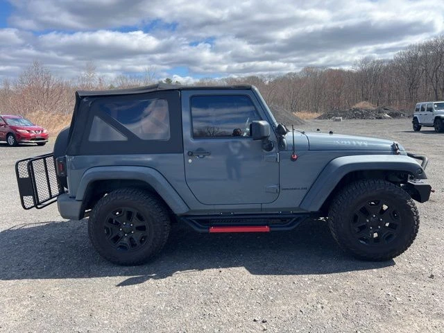 2014 Jeep Wrangler view 4