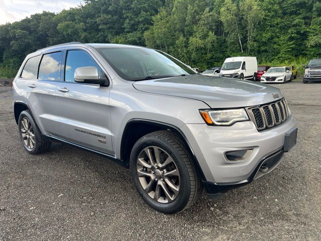 2016 Jeep Grand Cherokee view 3