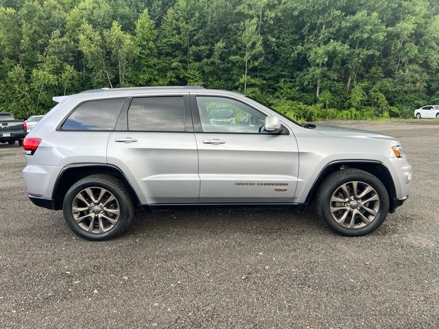 2016 Jeep Grand Cherokee view 4