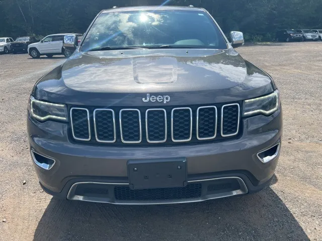 2017 Jeep Grand Cherokee 2