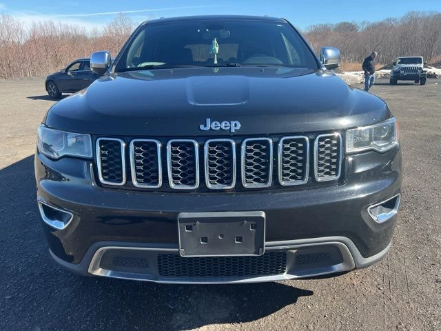 2019 Jeep Grand Cherokee view 2
