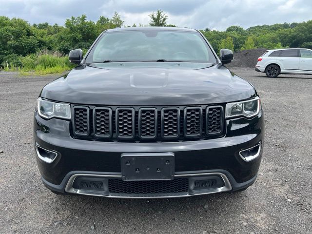 2017 Jeep Grand Cherokee view 2