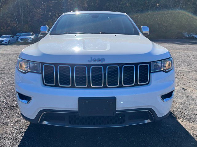 2017 Jeep Grand Cherokee view 2