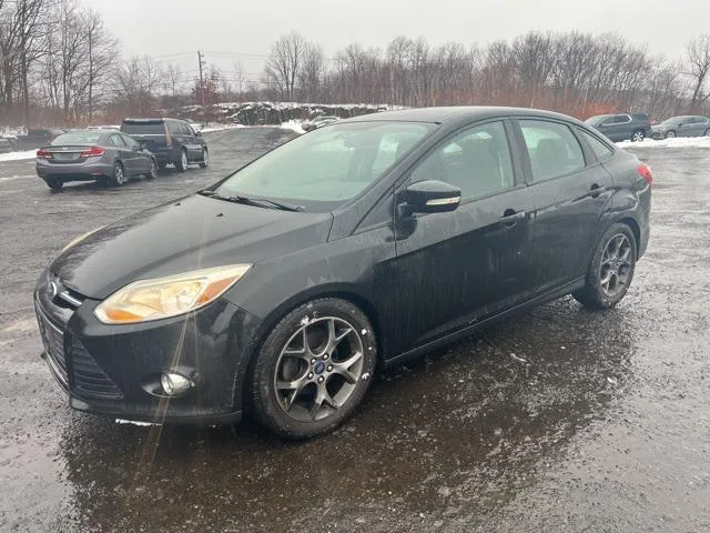 2014 Ford Focus SE's photo