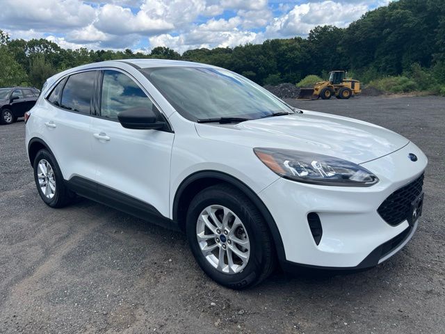 2022 Ford Escape view 3