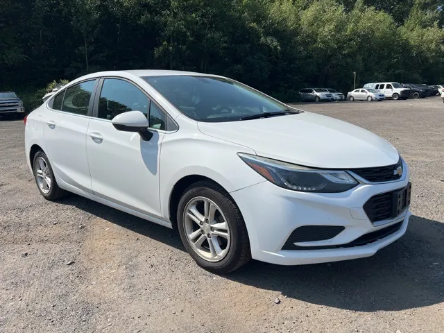 2018 Chevrolet Cruze - Image 3