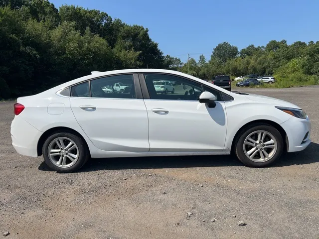2018 Chevrolet Cruze - Image 4