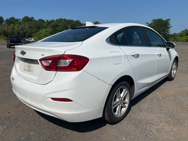 2018 Chevrolet Cruze - Image 5