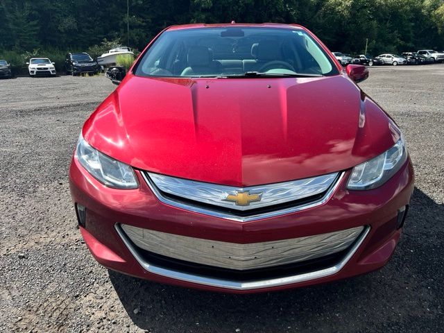 2018 Chevrolet Volt view 2