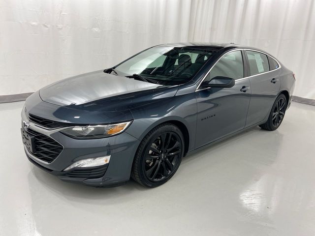 2021 Chevrolet Malibu view 2