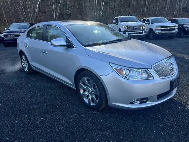 2010 Buick LaCrosse view 3
