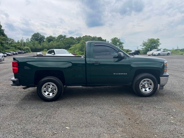 2015 Chevrolet Silverado 1500 view 4